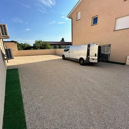 House 10 With 1 Bedroom Lechaffardcom * Satolas-et-Bonce