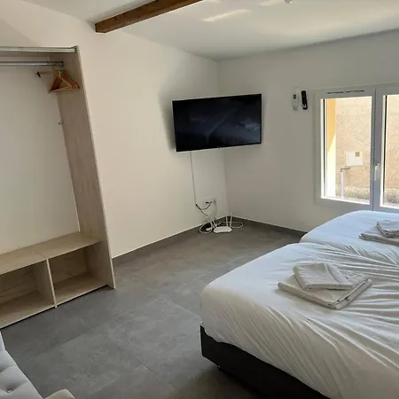 House 10 With 1 Bedroom Lechaffardcom Nyaraló *